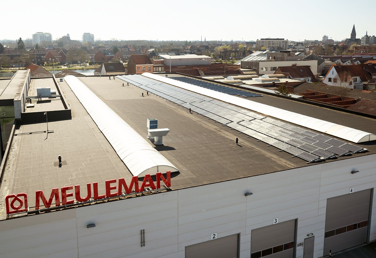 Suntronics Realisatie Industrie Meuleman 300 Zonnepanelen