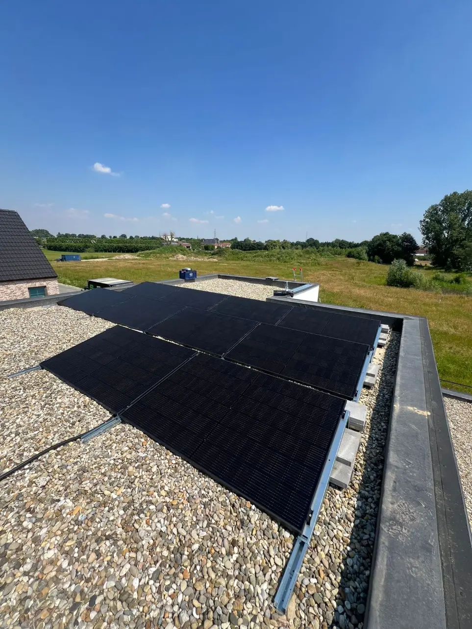 Verlaag je energieverbruik met zakelijke zonnepanelen