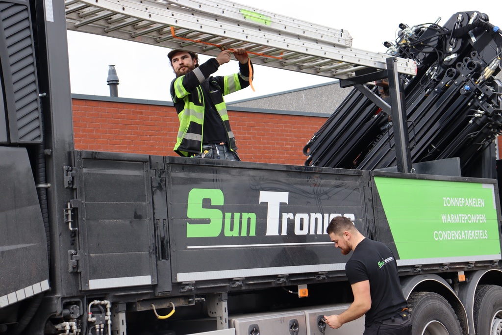 Bestuurder kraanvrachtwagen / Installateur zonnepanelen